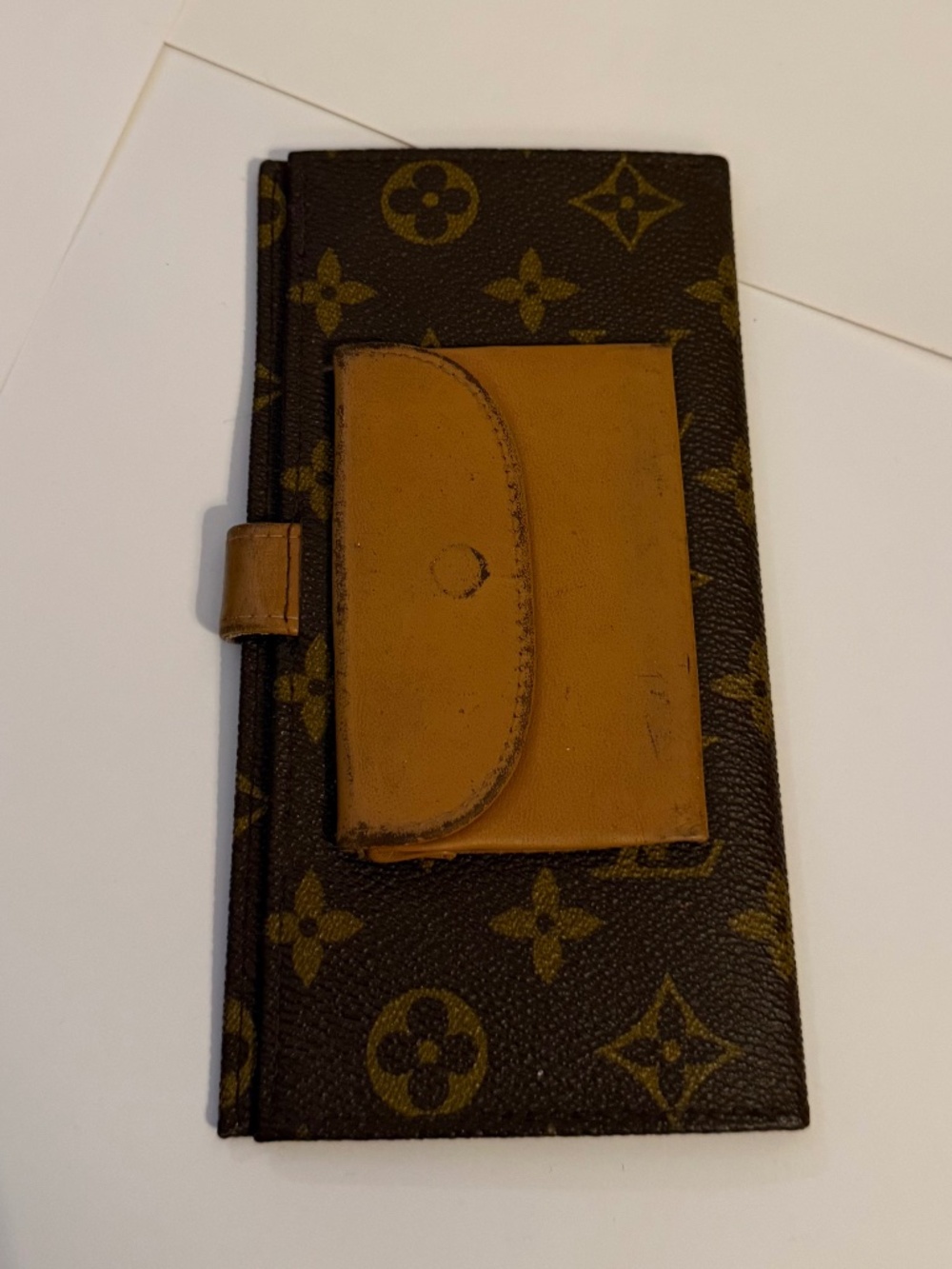 Vintage LV Wallet - Picture 2 of 3